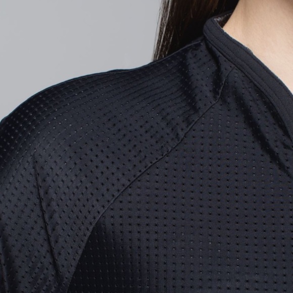 LULULEMON | Burgundy Find Your Bliss Reversible Jacket - sz 4 - Picture 2 of 13